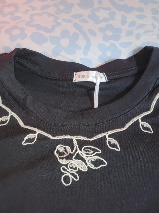 Blusa negra bordada para dama talla S