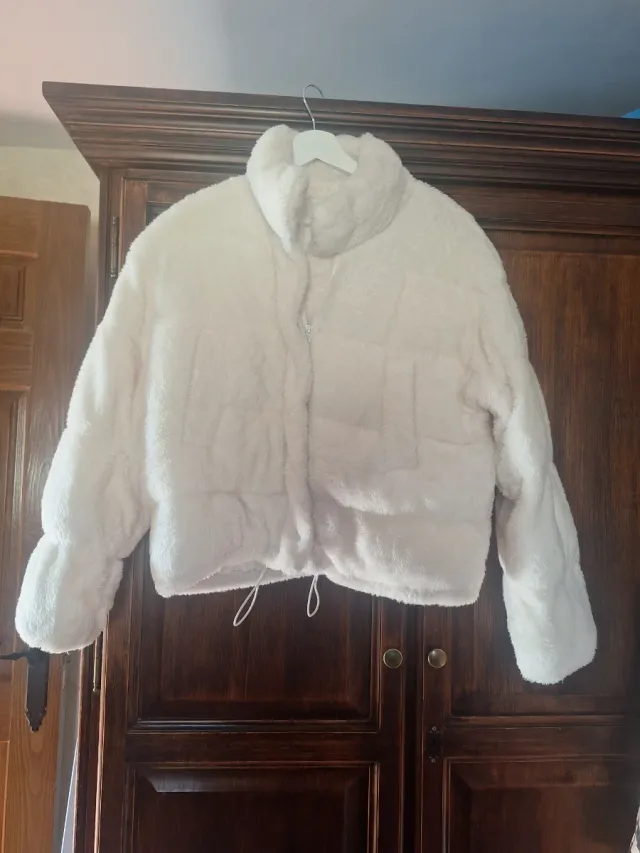 Bomber pelo acolchada blanca