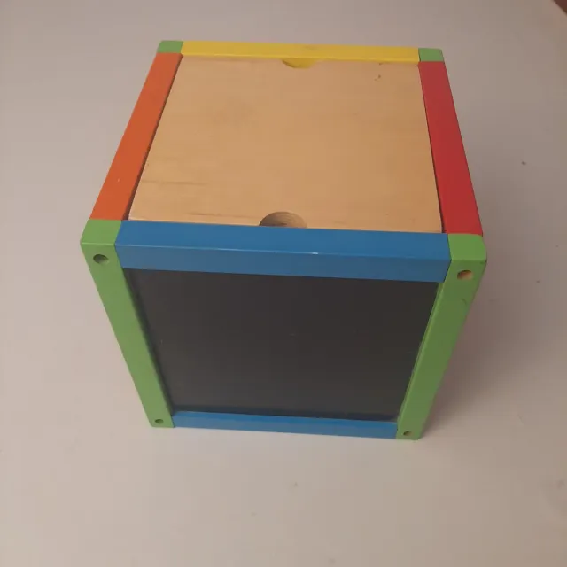 Cubo de actividades de madera