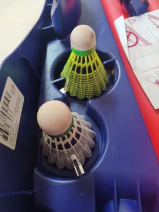 Juego bádminton con red , soporte y 4 raquetas