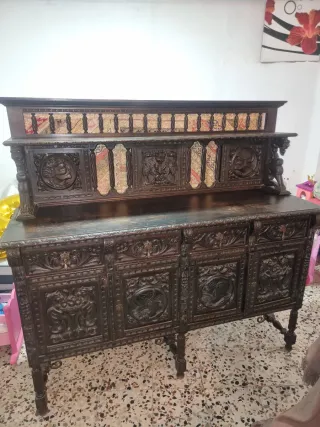 Mueble vintage madera tallada