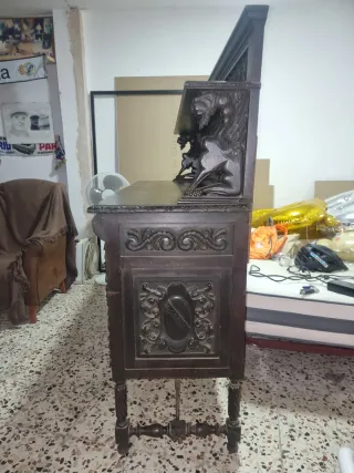 Mueble vintage madera tallada