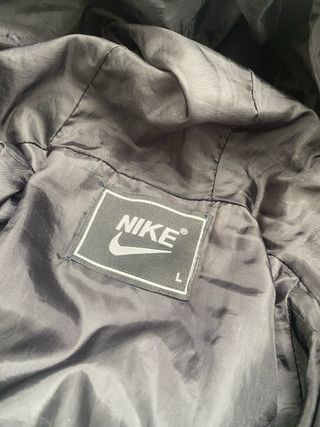 Abrigo Nike Negro Talla L