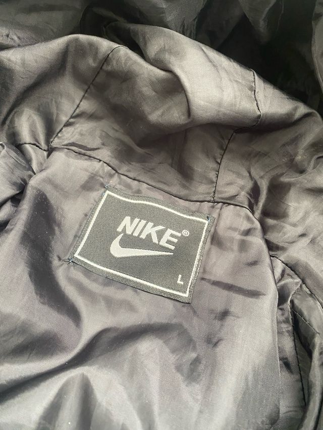 Abrigo Nike Negro Talla L