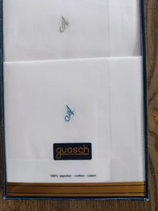 Estuche 3 Pañuelos guasch Bordados