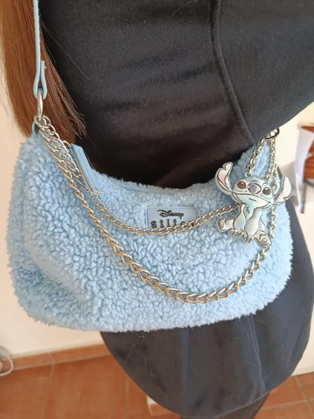 Bolso peludo azul Stitch Disney cadenas+monedero