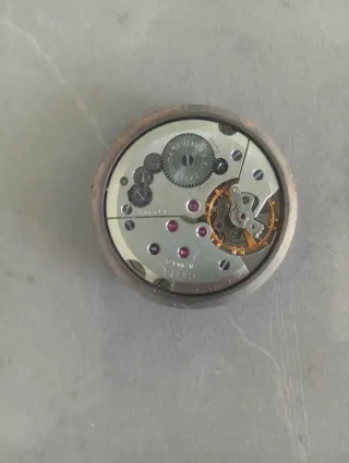 Maquinaria de reloj ETA Swiss