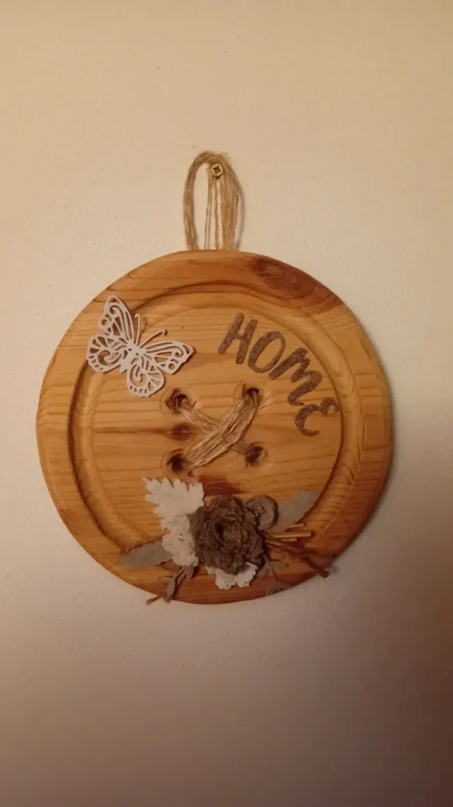 Decorazione casa in legno e juta