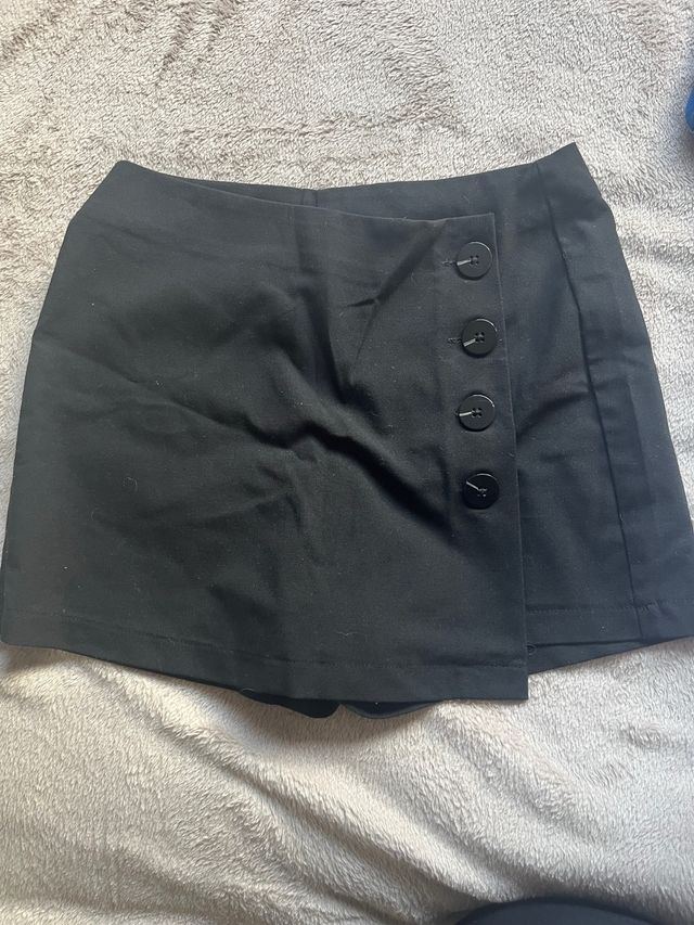 Falda pantalón corta negra