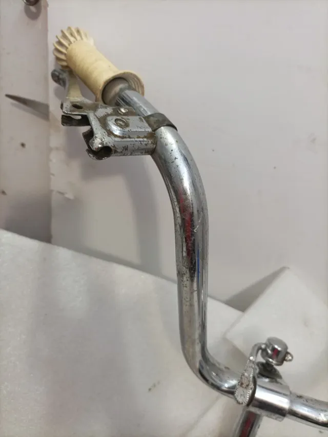 Manillar Bicicleta Cromado con Puños