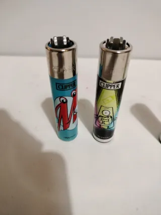 Lotto n10 • Set 4 accendini Clipper con disegni