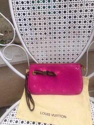 Precioso clunch Louis Vuitton embrague rosa