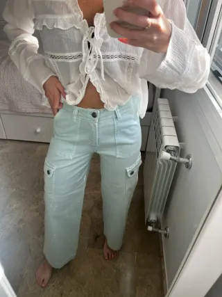 Pantalón cargo verde, marca Noon