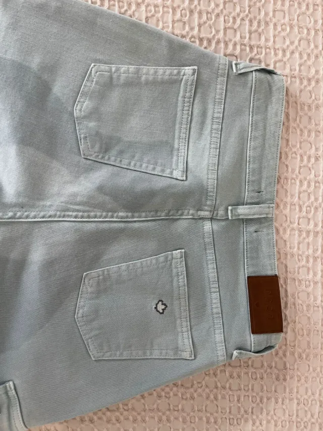 Pantalón cargo verde, marca Noon