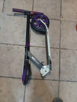 Patinete XTRAX morado