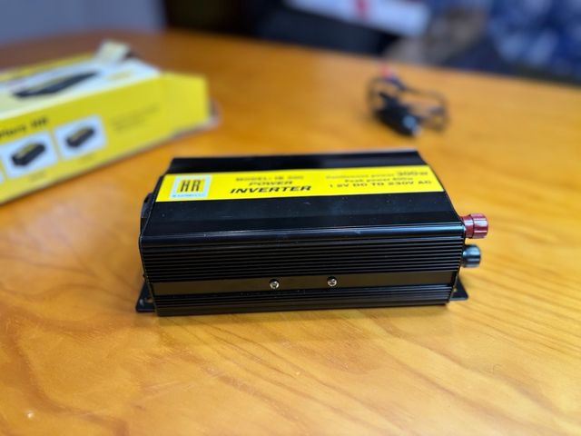 Inversor HR IB 300W 12V DC a 230V AC