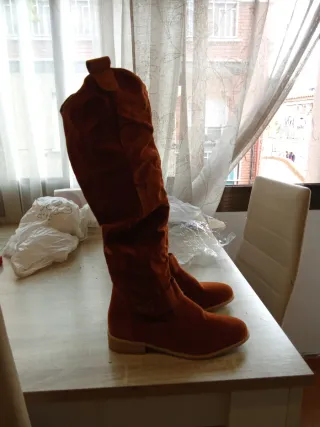 Botas altas marrones