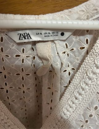 Blusa crochet Zara más camiseta tirantes