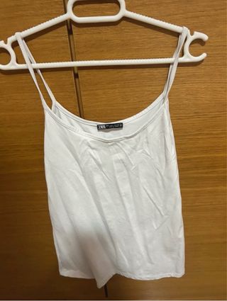 Blusa crochet Zara más camiseta tirantes