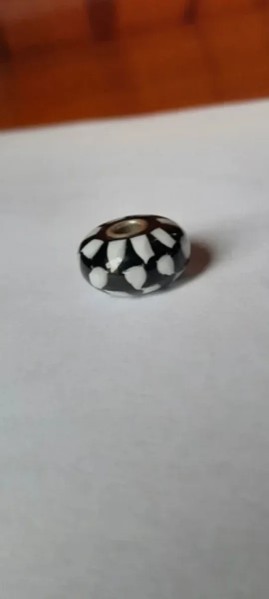 3 Charms para Pulsera Blanco y Negro