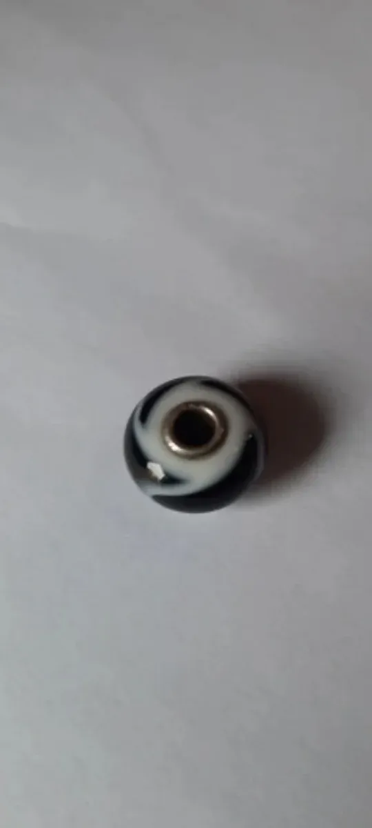 3 Charms para Pulsera Blanco y Negro