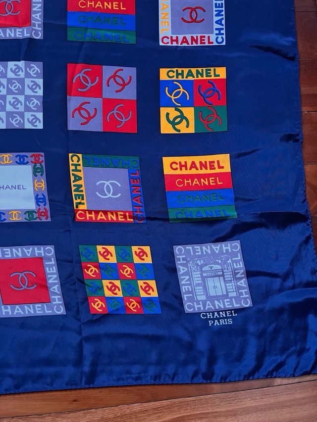 Sciarpa in seta vintage Chanel multicolore
