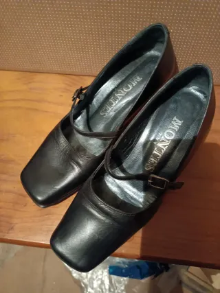Zapatos piel negros talla 35
