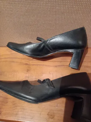 Zapatos piel negros talla 35