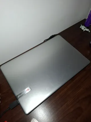 Portátil Packard Bell Negro