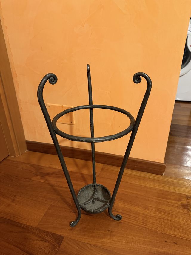 Portaombrelli Artigianale in Ferro Battuto H62cm