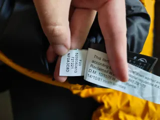 The North Face 700 M Chaqueta Plumas Negra Amarill