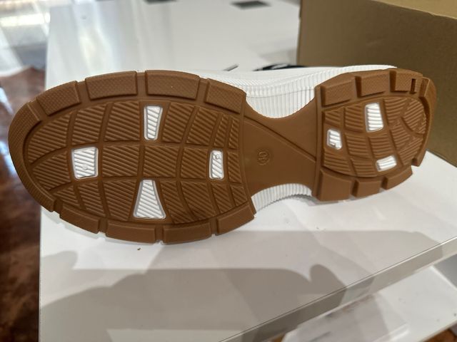 OPORTUNIDAD!!!! Botas Converse Negras y Blancas