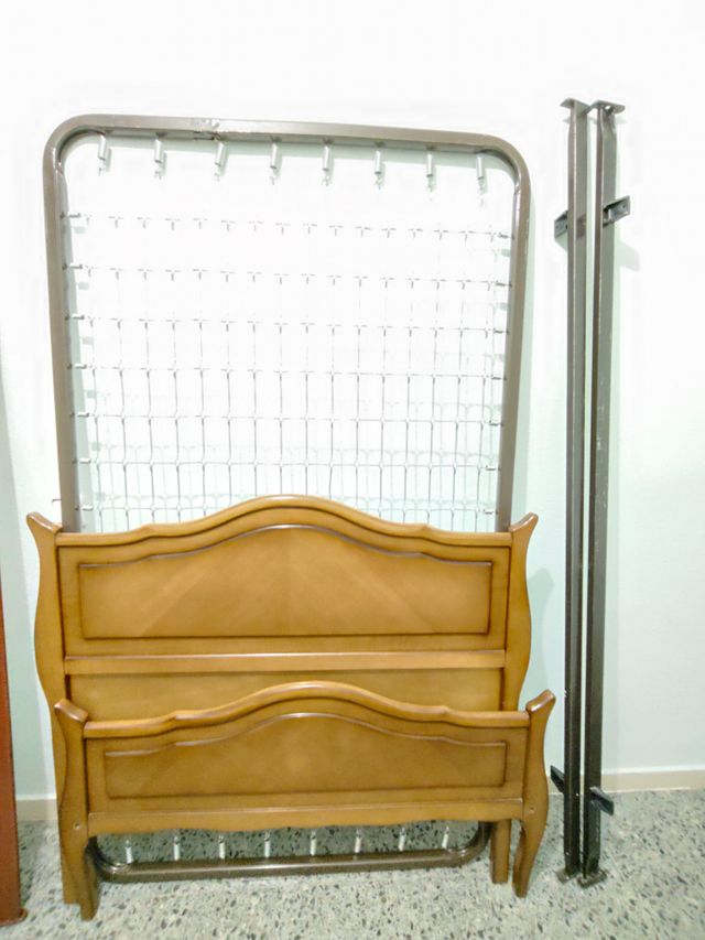 Cama vintage madera y metal 105