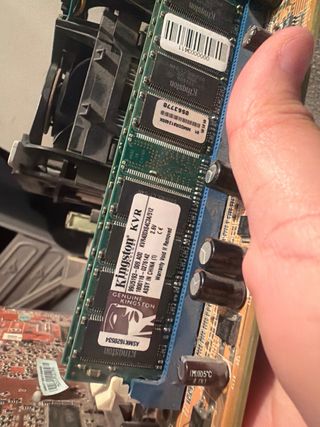 Placa madre base con sus memorias ram y rom