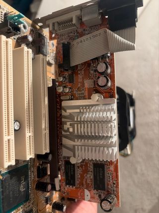 Placa madre base con sus memorias ram y rom