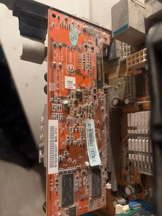 Placa madre base con sus memorias ram y rom