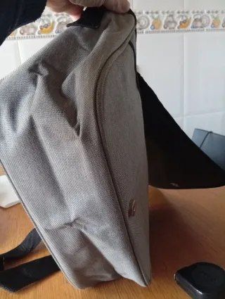 Bolsa maletín funda portátil gris