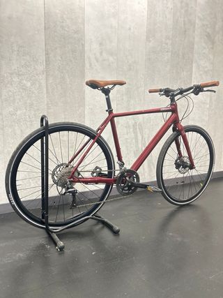 Bicicleta Orbea color burdeos