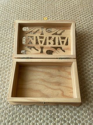 Caixa de madeira gravada Maria