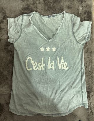 Camiseta C'est la vie gris
