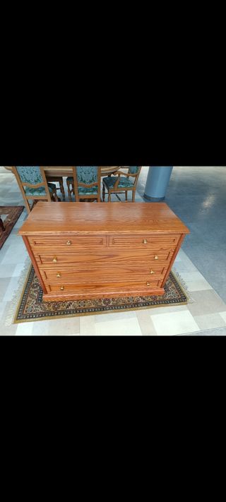 Cómoda de nogal con 5 cajones