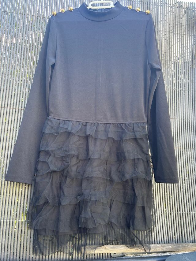 Vestido CHICME negro con detalles dorados