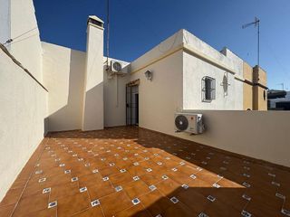 Casa adosada en venta en Núcleo Urbano en Chiclana de la Frontera