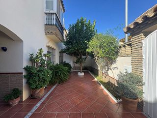 Casa adosada en venta en Núcleo Urbano en Chiclana de la Frontera
