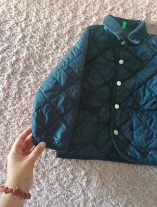 Parka acolchada Benetton azul marino T. 3/4