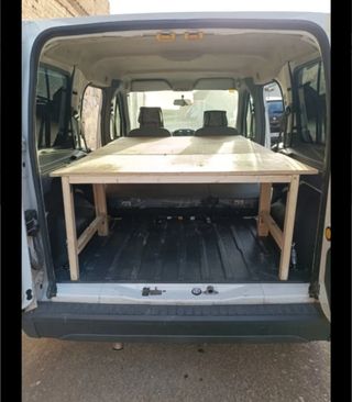 Mueble camper y colchón Ford Tourneo Connect