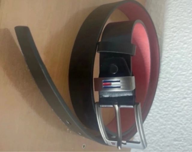 Cinturon de hombre color negro hebilla plateada