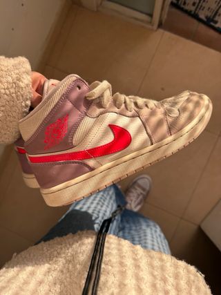 Nike Air Jordan Morados Talla 38