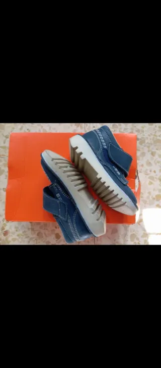 Zapatos niño azul y beige