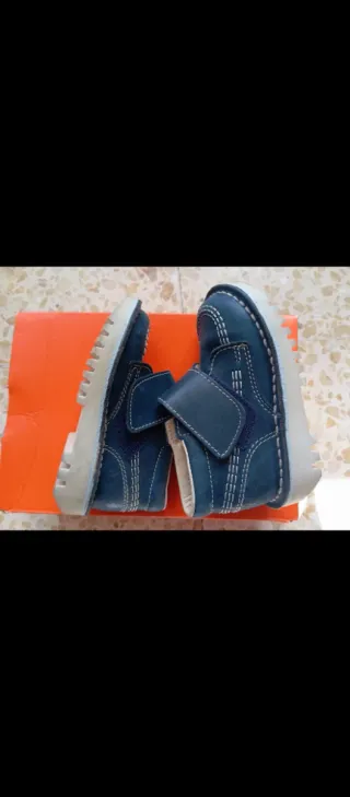 Zapatos niño azul y beige